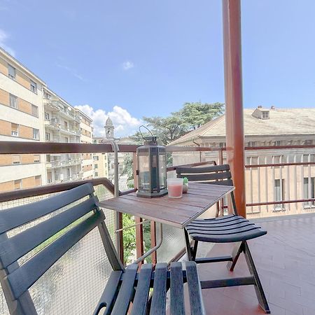 Free Parking - Elegante Casa Con Wifi -Smarttv Apartment Savona Bagian luar foto