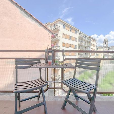 Free Parking - Elegante Casa Con Wifi -Smarttv Apartment Savona Bagian luar foto