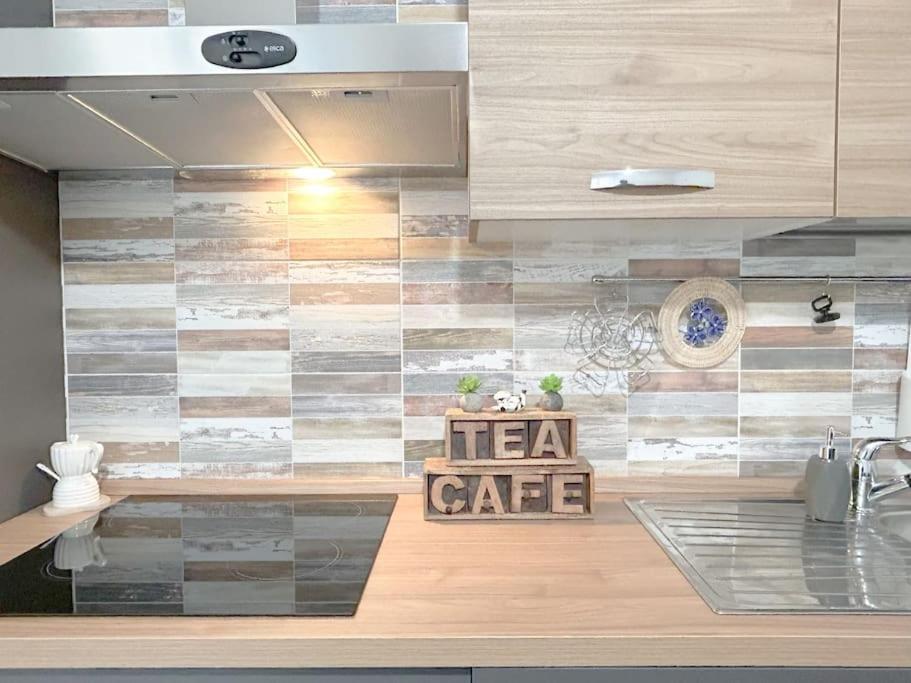 Free Parking - Elegante Casa Con Wifi -Smarttv Apartment Savona Bagian luar foto