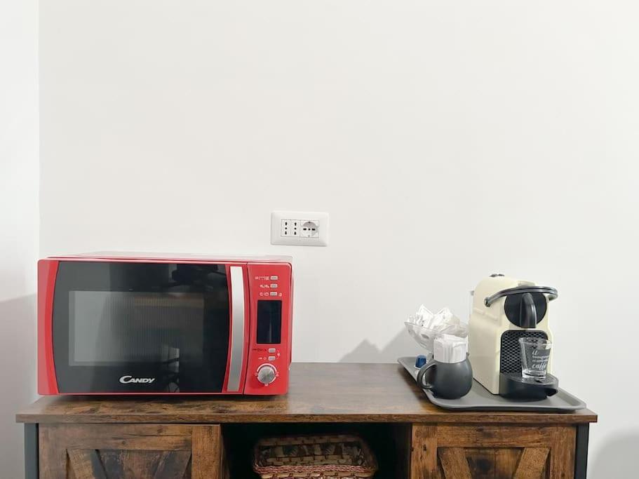 Free Parking - Elegante Casa Con Wifi -Smarttv Apartment Savona Bagian luar foto