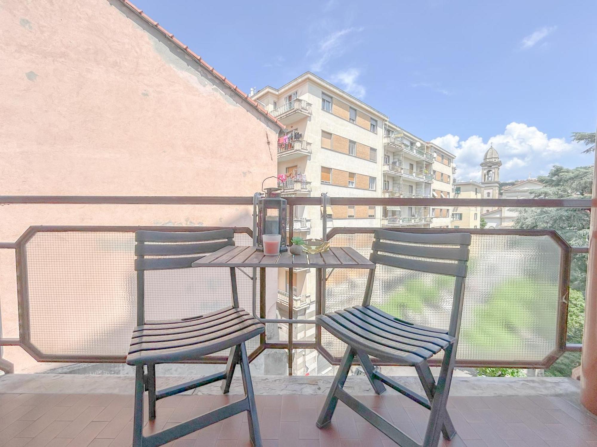 Free Parking - Elegante Casa Con Wifi -Smarttv Apartment Savona Bagian luar foto